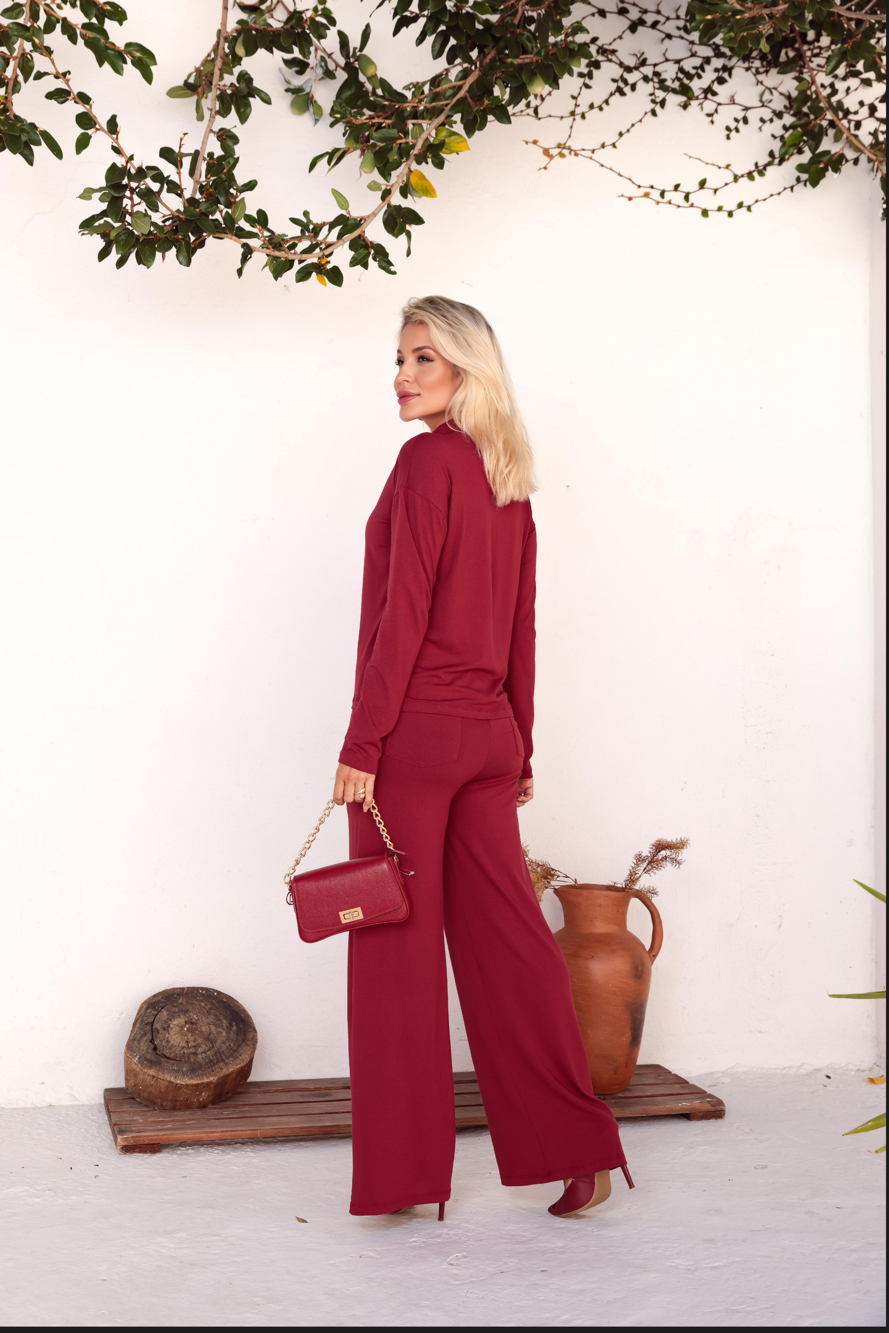 Conjunto de calça pantalona com manga longa e gola alta Laís