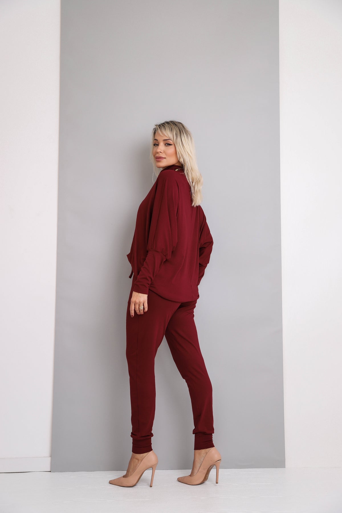 Conjunto de calça jogger com blusa morcego e manga longa com gola alta Heloá