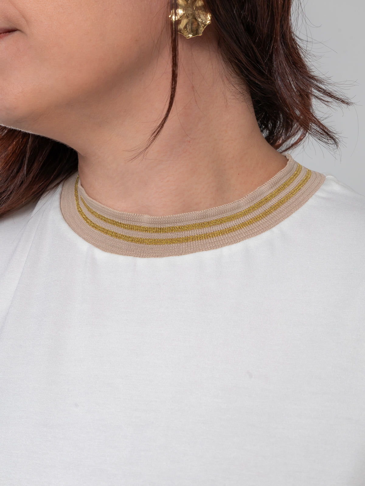 Camiseta de manga curta branca e bege Basic