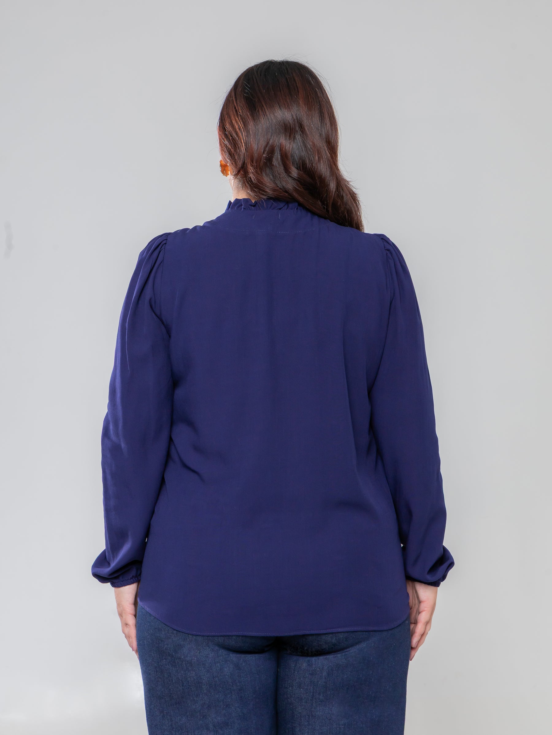 Camisa de manga longa com decote laço e ombro bufante azul Elegance