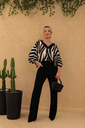 Conjunto de calça flare com blusa de manga 3/4 e decote em V Ariana