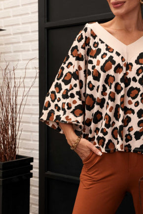 Conjunto de calça flare com blusa de manga 3/4 e decote em V Ariana