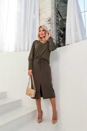 Conjunto de saia com blusa de manga longa e decote em V Bárbara