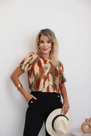 Conjunto de calça pantacourt com blusa de manga curta e gola redonda Gisele
