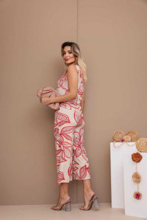 Conjunto pantacourt com regata de gola redonda Grace