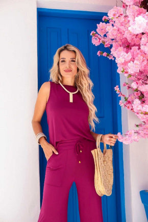 Conjunto pantacourt com regata de gola redonda Grace