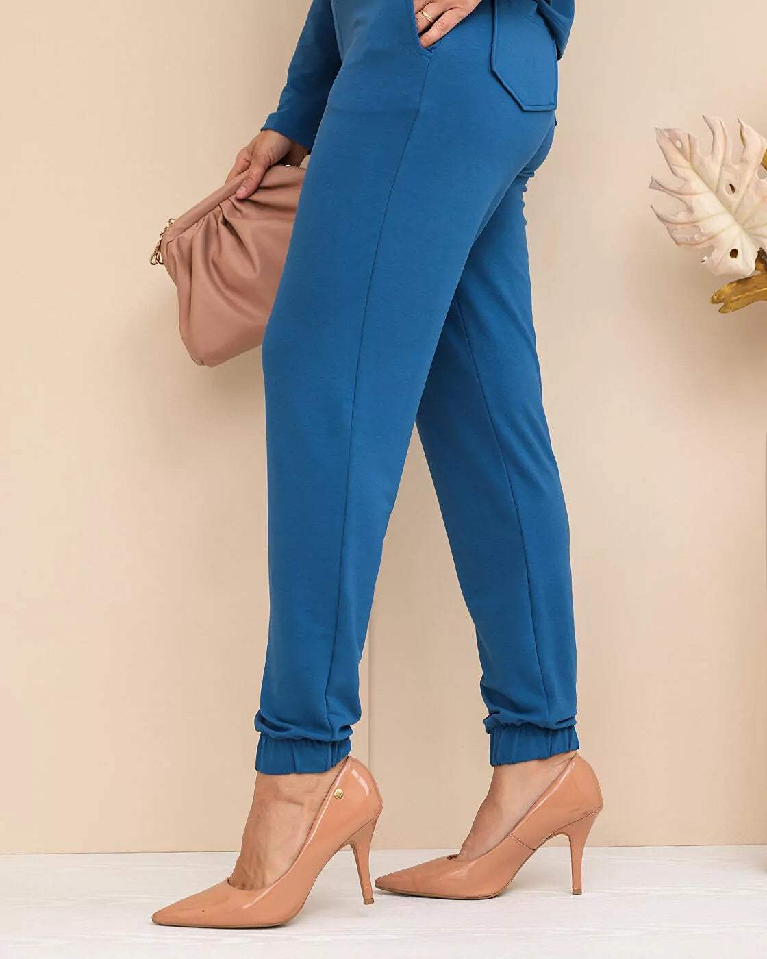 Conjunto de calça jogger com blusa de manga comprida e gola com zíper Mayara