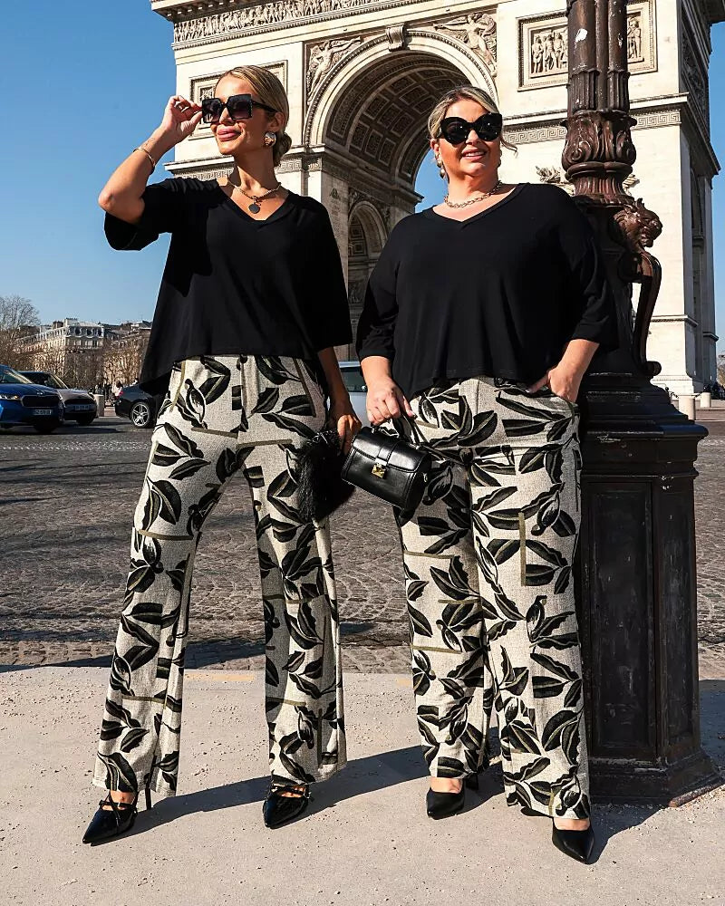 Conjunto de calça reta com blusa de manga curta e gola V Fleur