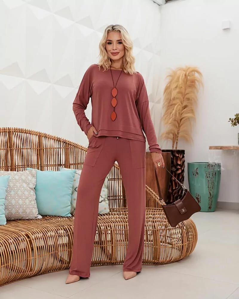 Conjunto de calça reta com blusa de manga longa Vanessa