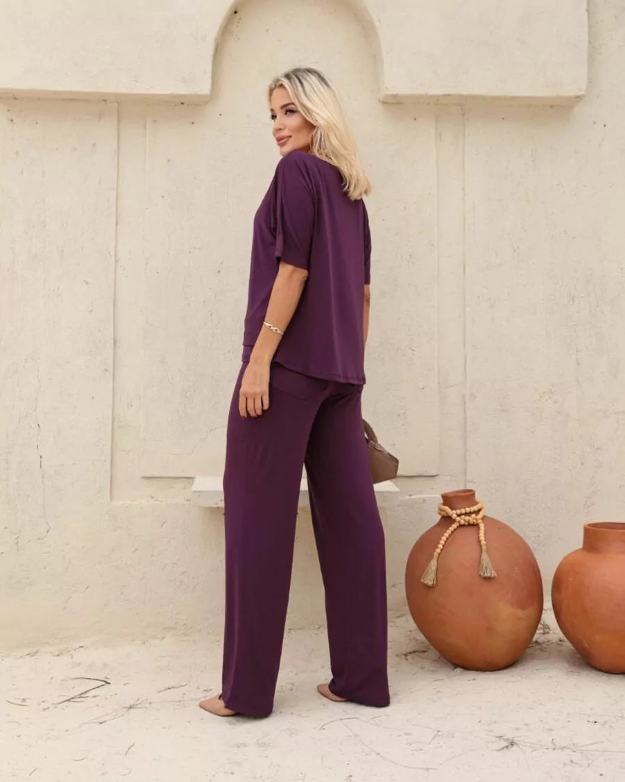 Conjunto de calça reta com blusa manga curta e gola canoa Vanessa