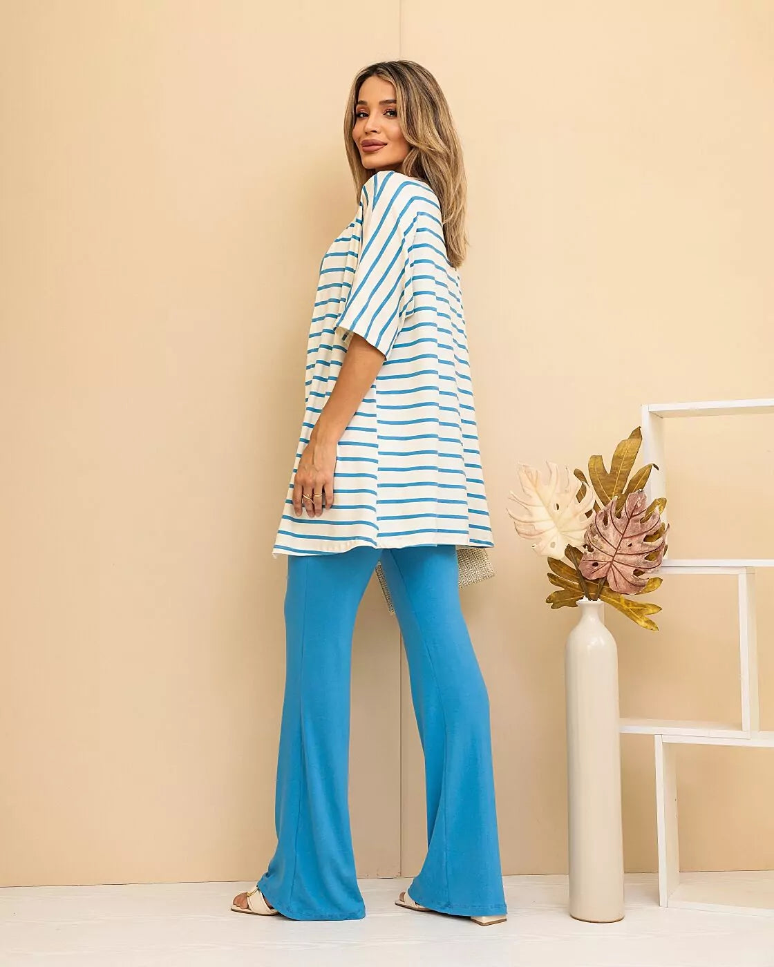 Trijunto de calça flare com regata gola V e cardigã manga 3/4 Silvia