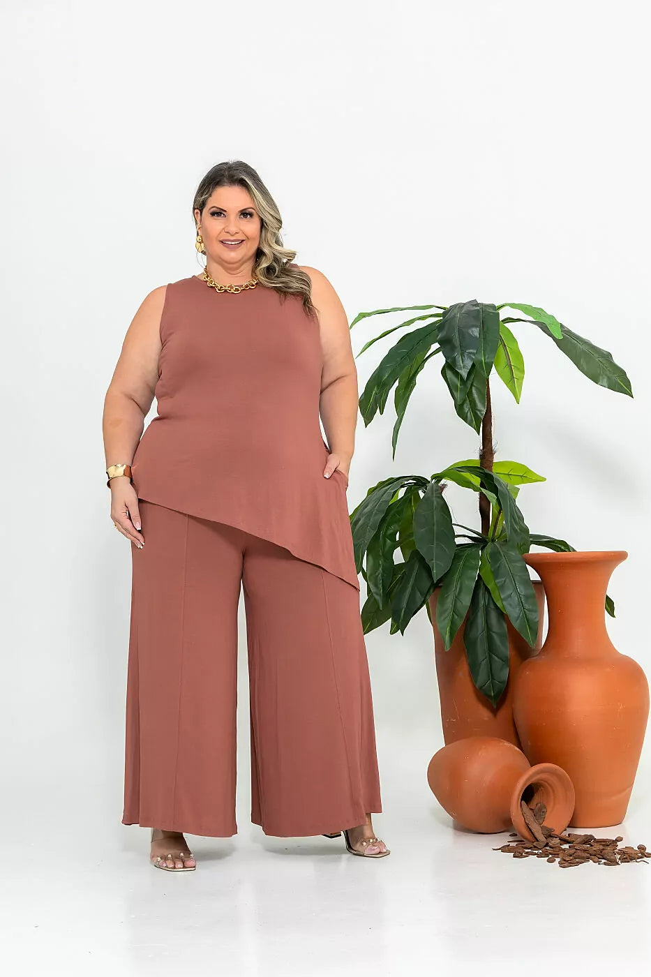 Conjunto de calça pantalona com blusa regata e gola redonda Carmen