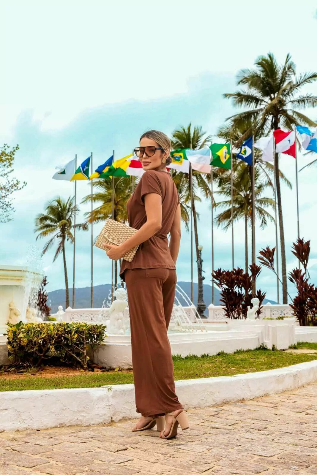 Conjunto de calça calça com blusa transpassada regata Glória