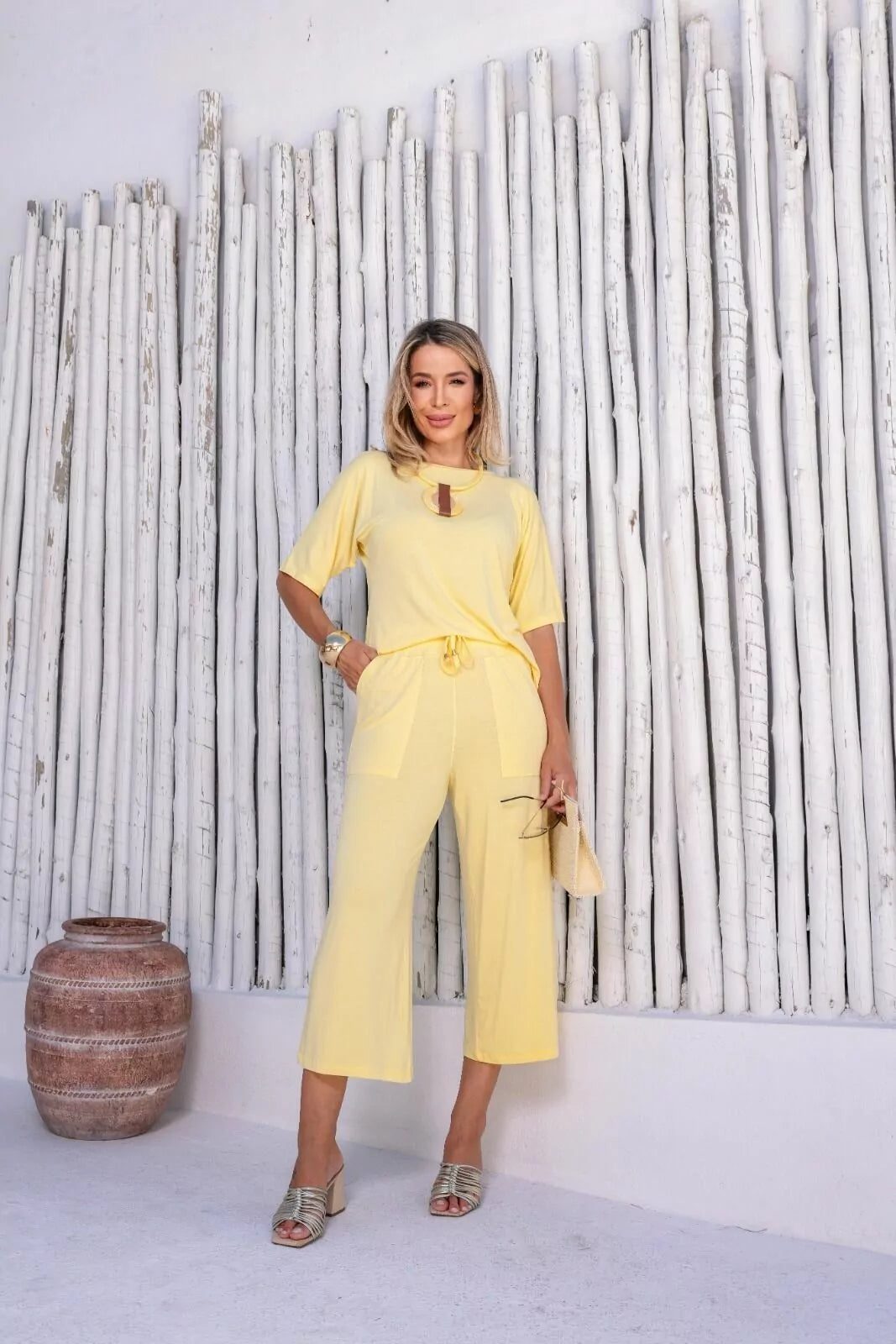 Conjunto pantacourt manga curta e gola careca Grace