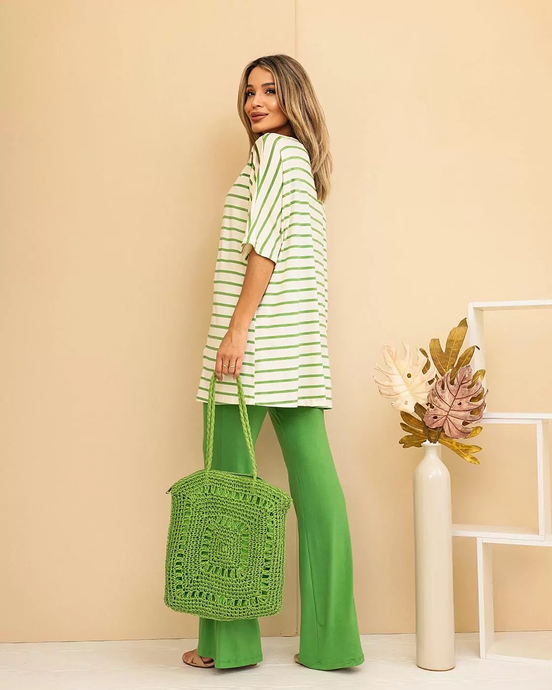 Trijunto de calça flare com regata gola V e cardigã manga 3/4 Silvia