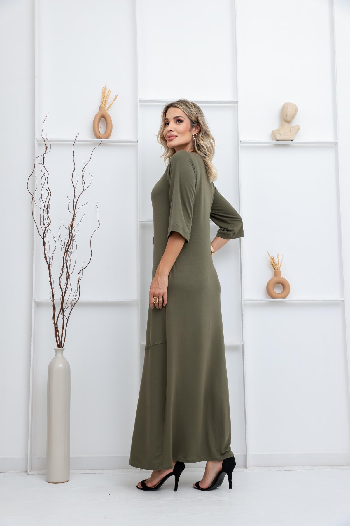 Vestido longo de manga 3/4 e decote redondo Isadora