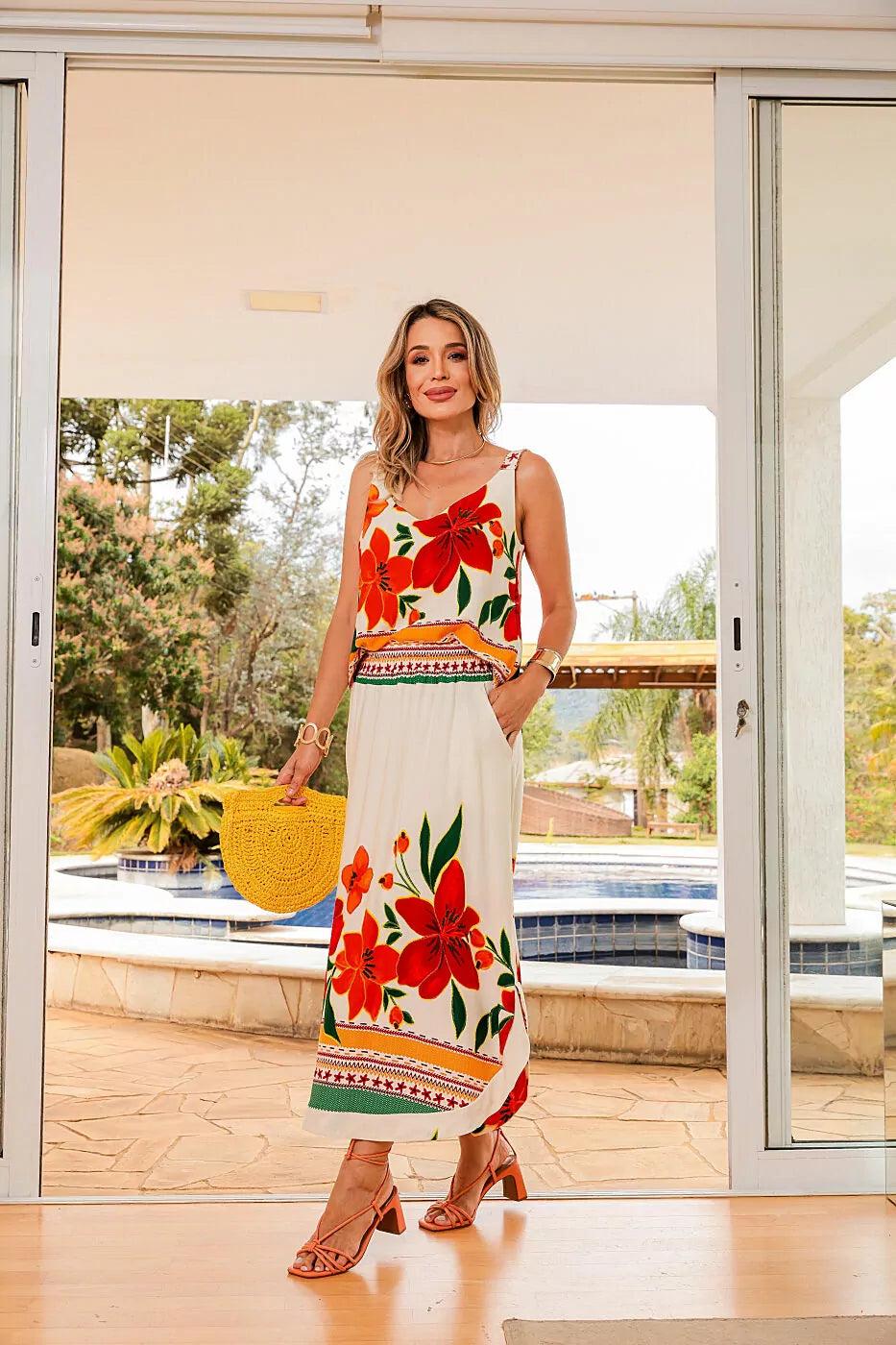 Conjunto de saia longa com blusa regata decote redondo Elize
