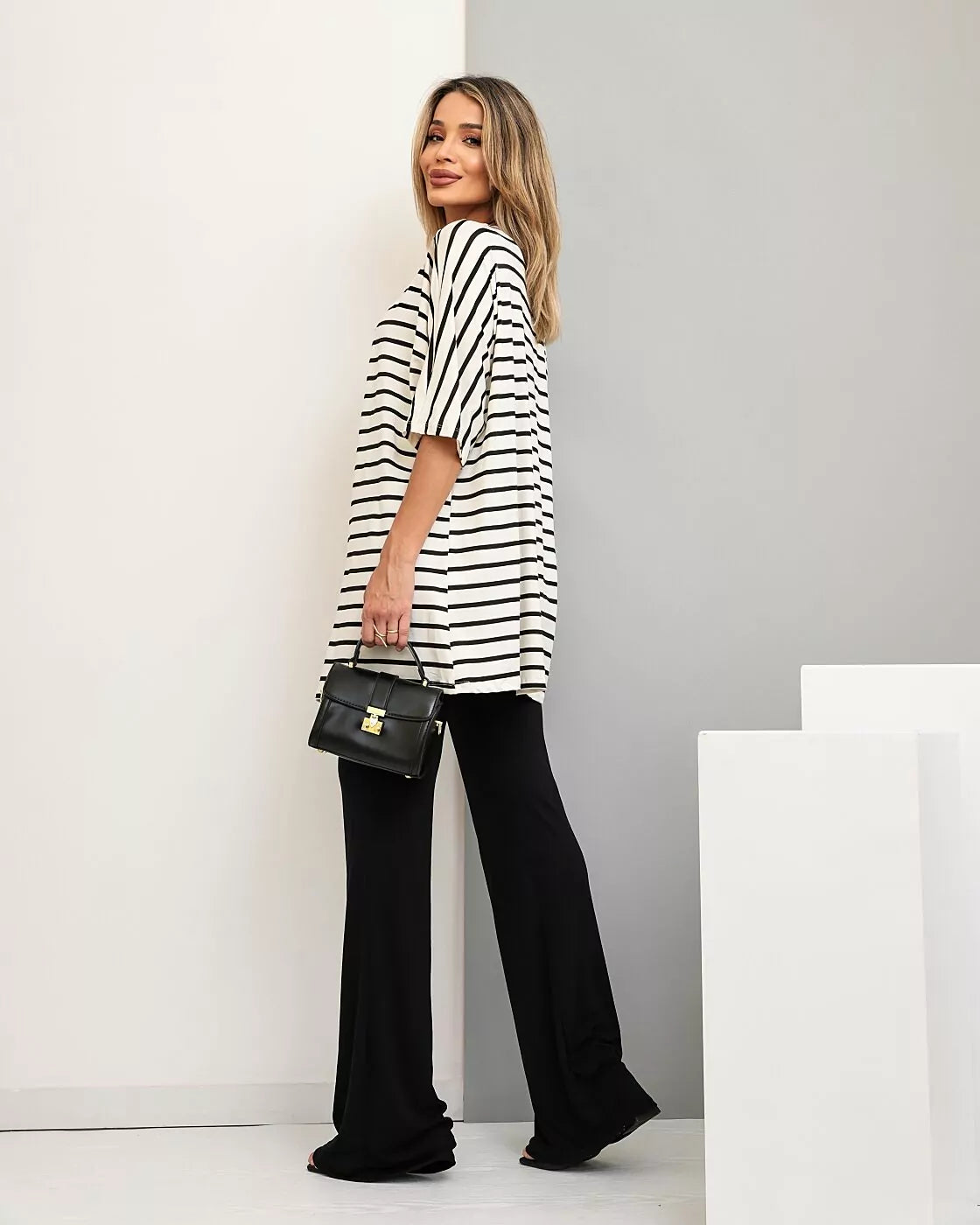 Trijunto de calça flare com regata gola V e cardigã manga 3/4 Silvia