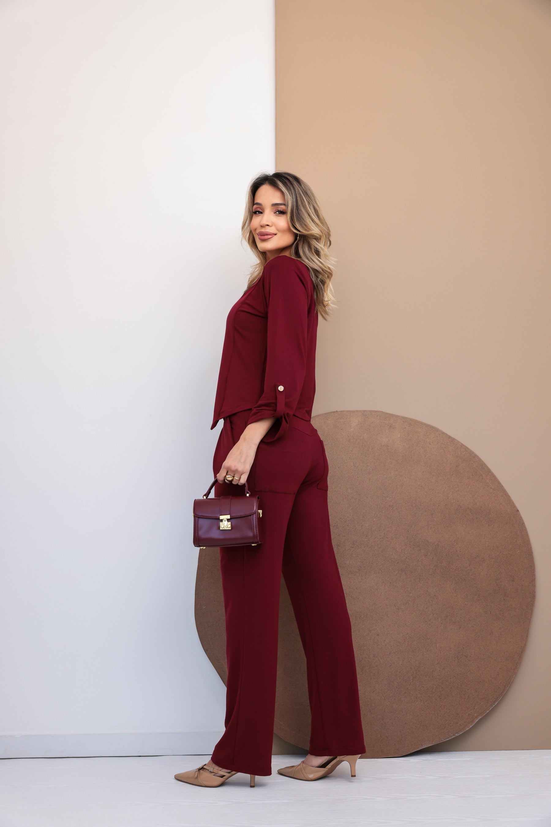 Conjunto de calça reta com blusa de botões e manga 7/8 Giovanna