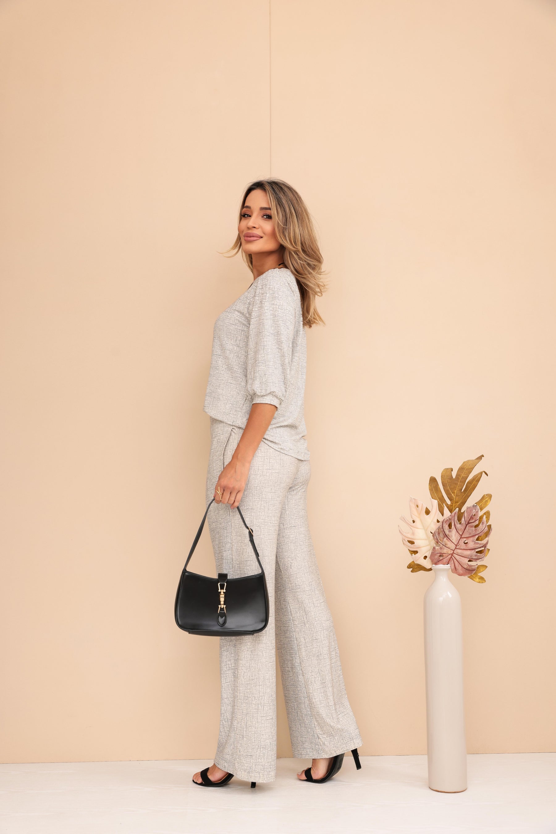 Conjunto de calça pantalona com blusa manga 3/4 Leia