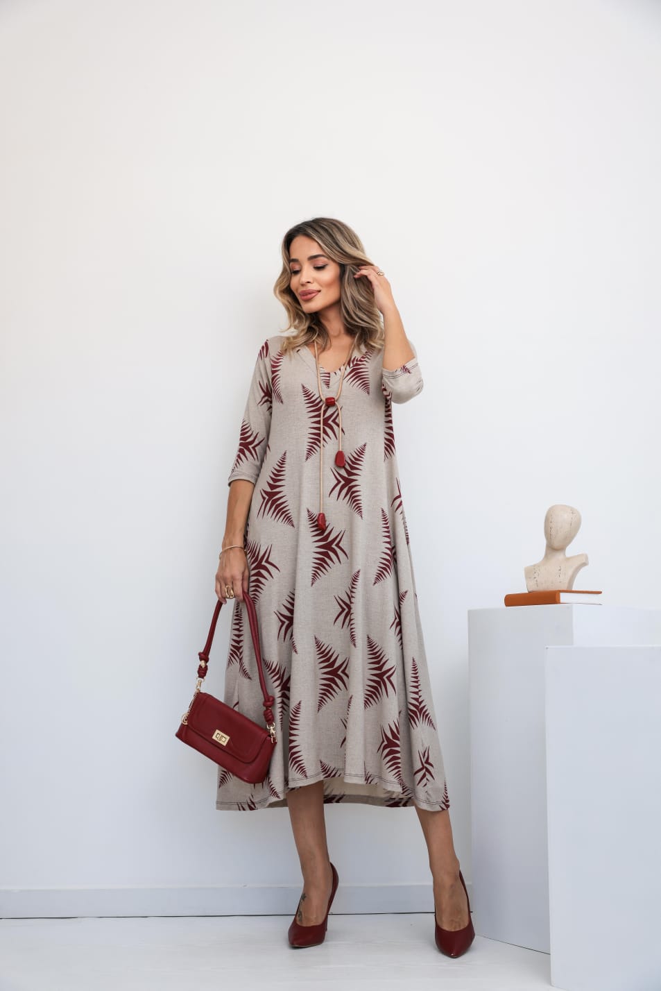 Vestido longo com manga 3/4 e decote V Camille