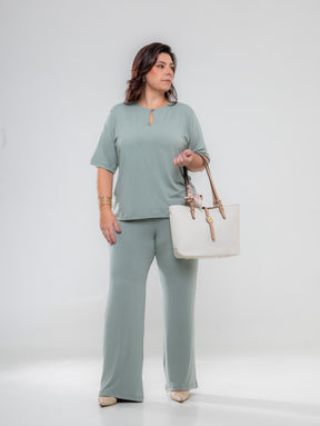 Conjunto de calça pantalona com blusa de manga curta verde salsa Versatile
