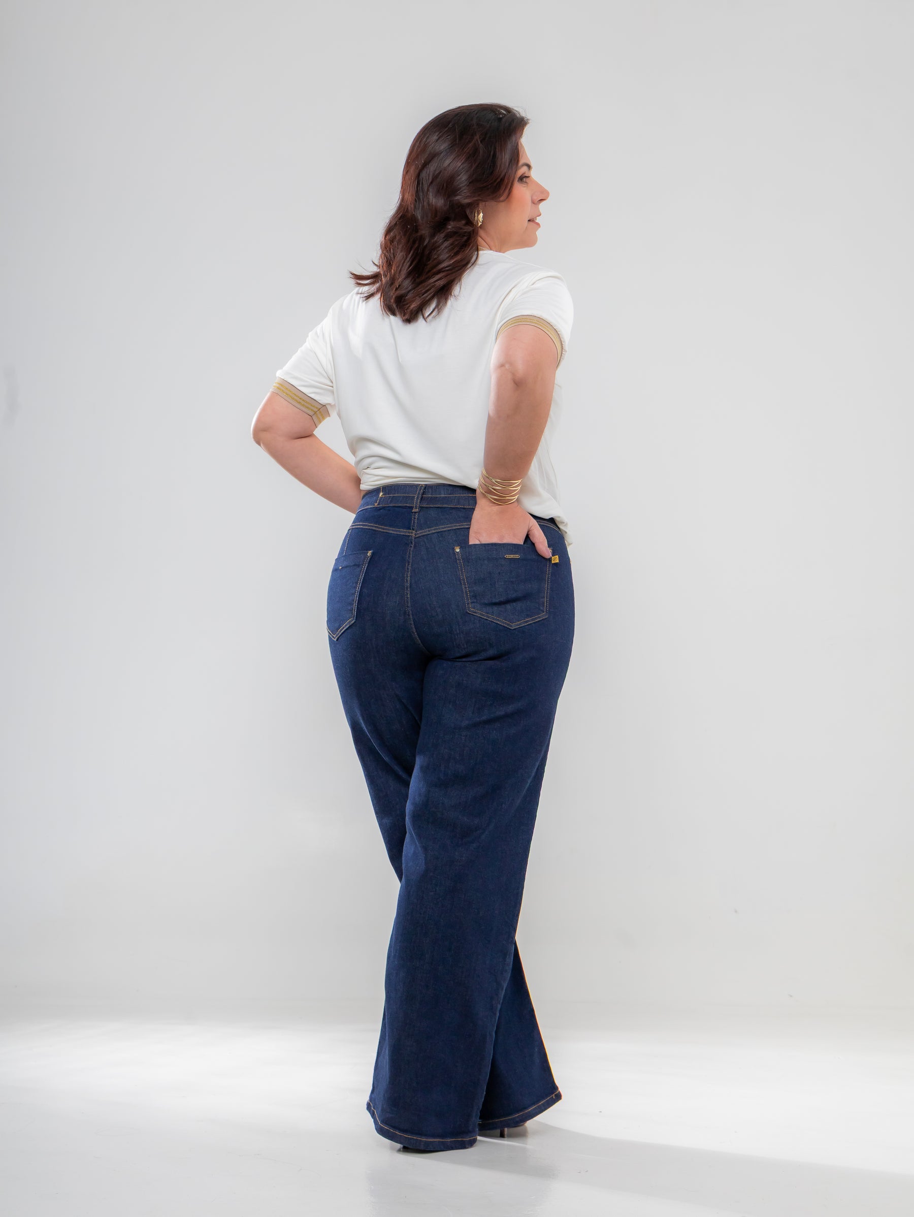 Calça jeans azul escuro wide leg com cós alto First