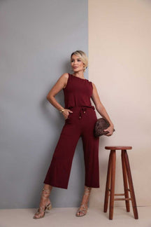 Conjunto pantacourt com regata de gola redonda Grace