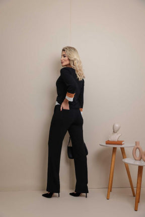 Conjunto de calça reta e blusa decote quadrado com manga 7/8 Simone