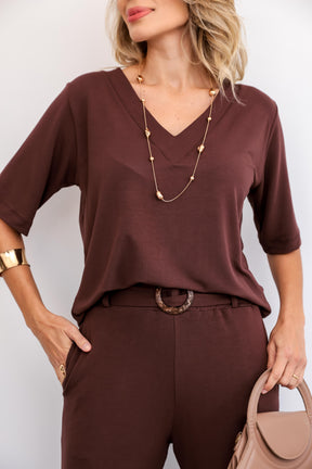 Conjunto de calça reta com blusa de manga curta e decote V Fabiana