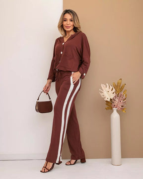 Conjunto de calça reta com blusa manga longa e capuz Amora
