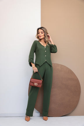 Conjunto de calça reta com blusa de botões e manga 7/8 Giovanna