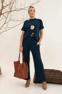 Conjunto de calça flare com blusa de manga curta e gola alta Samira