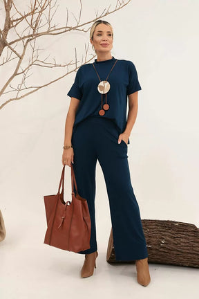 Conjunto de calça flare com blusa de manga curta e gola alta Samira