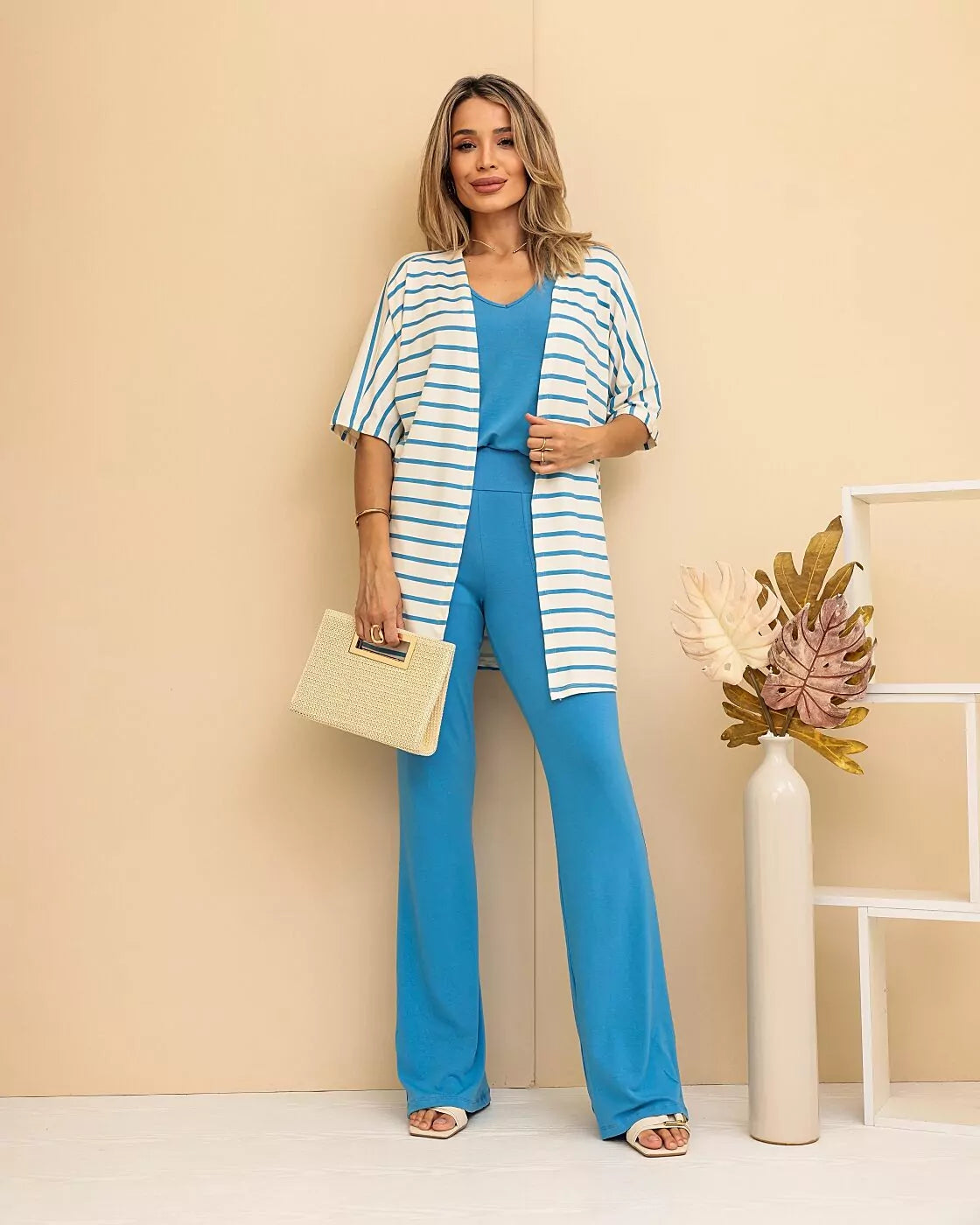 Trijunto de calça flare com regata gola V e cardigã manga 3/4 Silvia