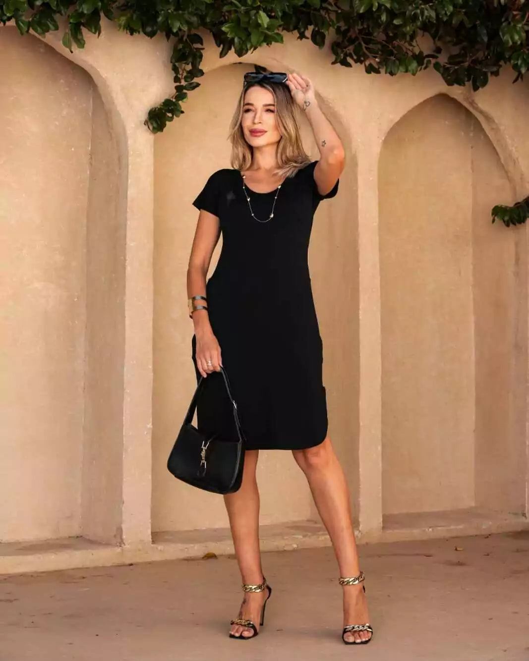 Vestido midi manga curta decote redondo Sol