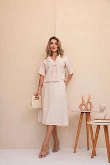 Conjunto de saia e blusa com botões Isabela