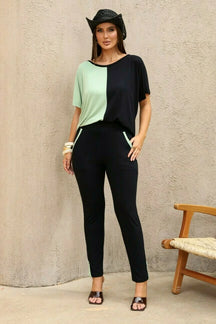 Conjunto de calça slim com blusa manga curta e decote redondo Victória