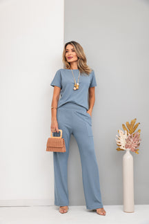 Conjunto de calça reta com blusa de manga curta Dália