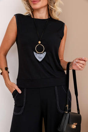Conjunto de pantacurt com regata com gola redonda Andreia