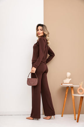 Conjunto de calça reta com blusa de manga longa Deborah