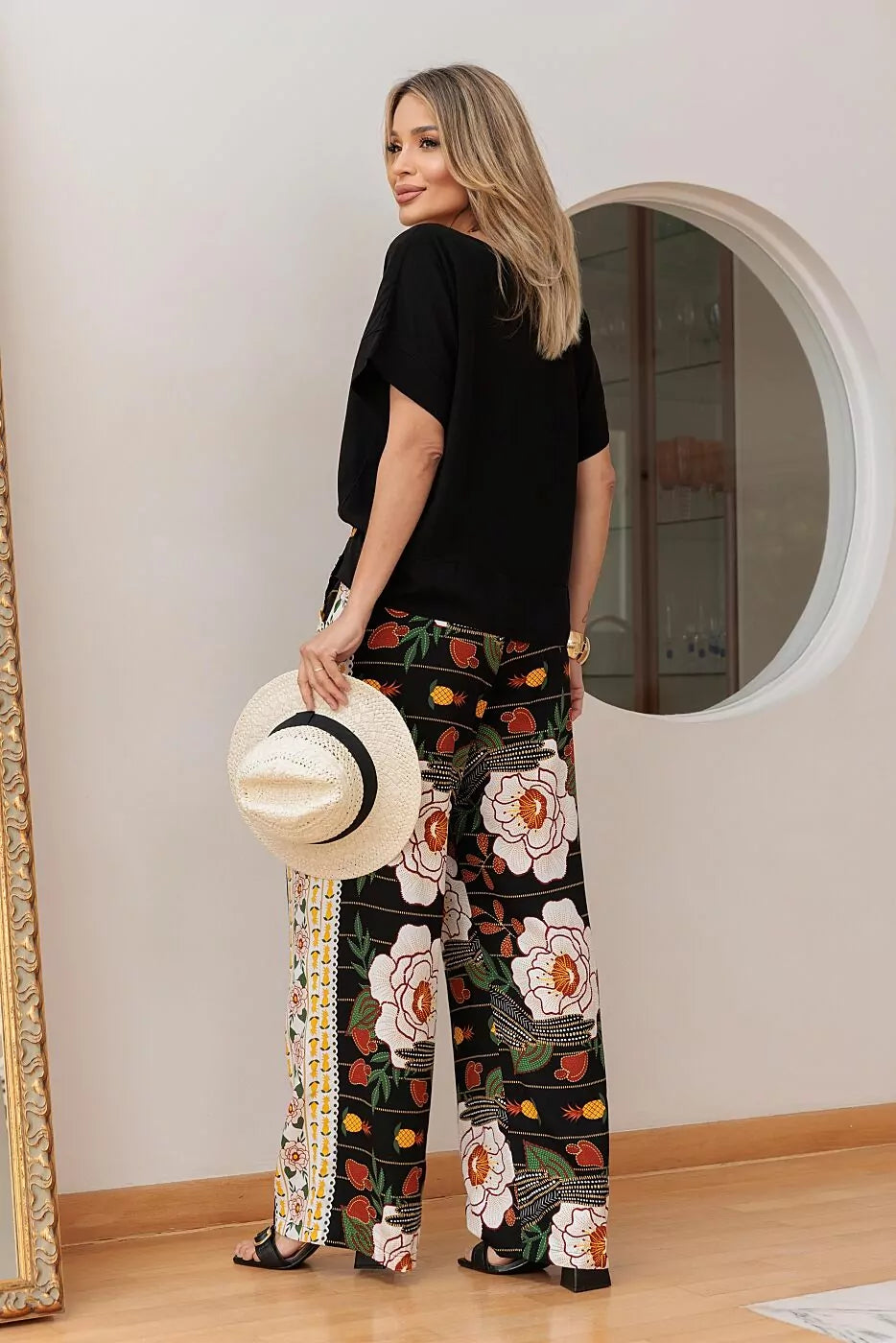 Blusa manga curta e decote V Paloma