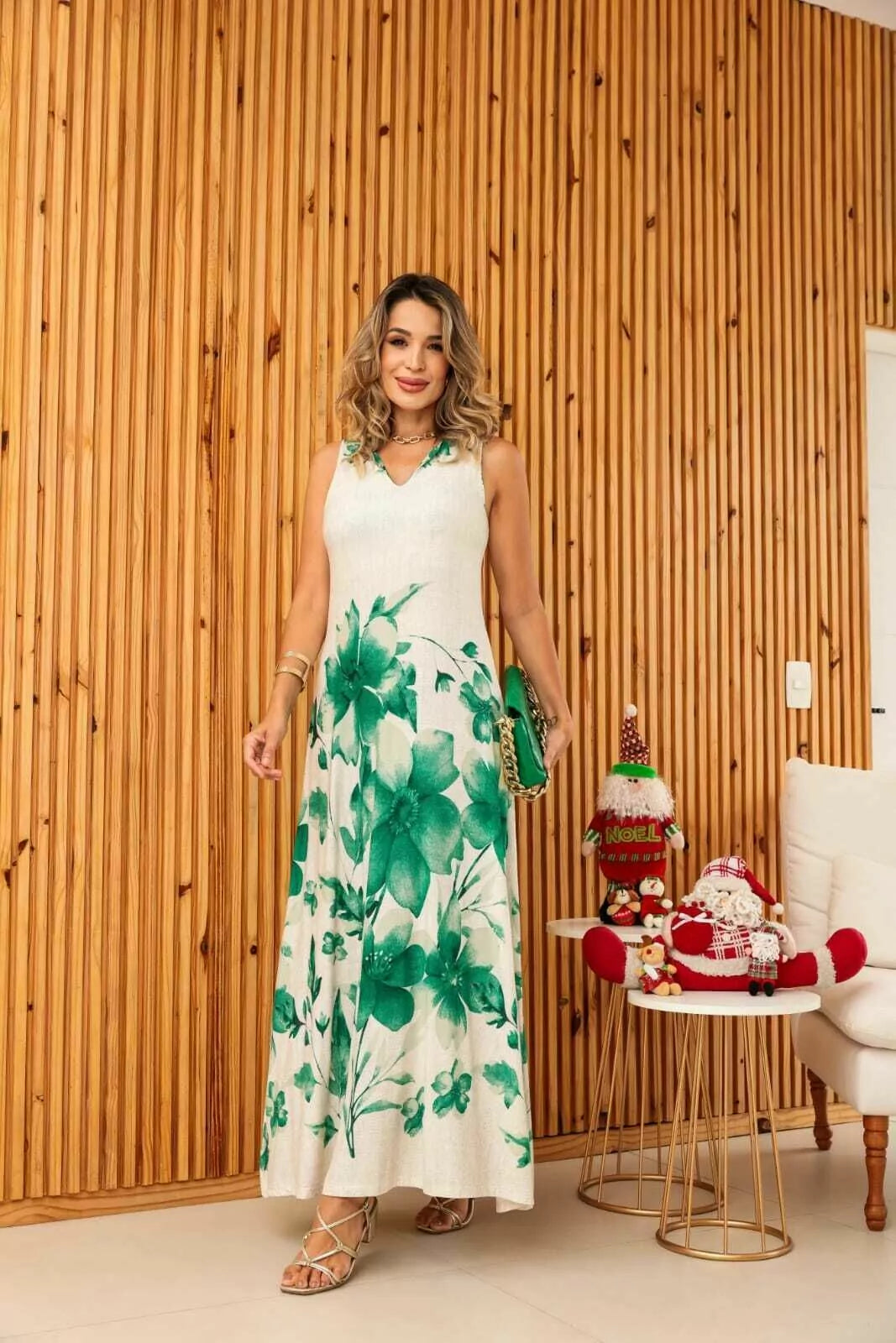 Vestido longo regata com gola em V Emília